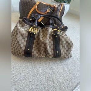 authentic Gucci hand bag